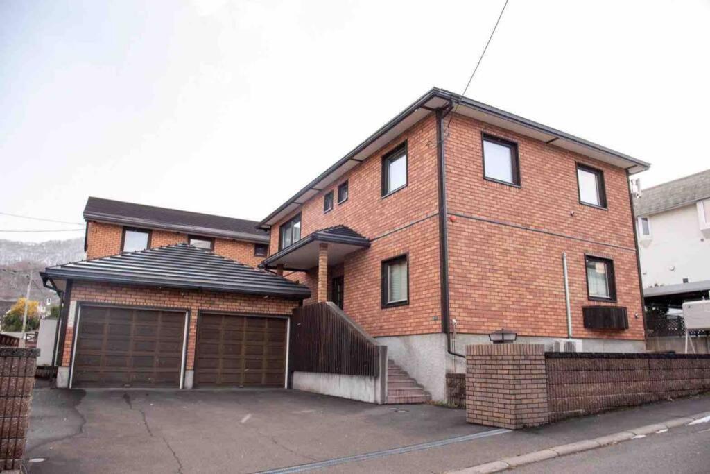 Sapporo-Asahigaoka House Apartment Exterior photo